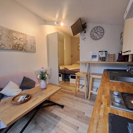 Joli Studio Au Calme Dans Un Jardin Privatif Ouistreham Exteriör bild